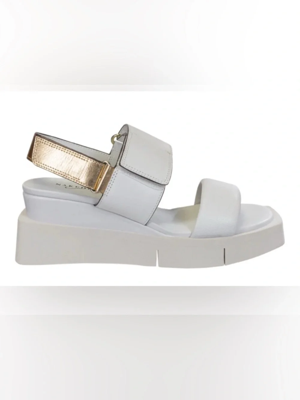Naked Feet White Platform Wedge Sandals with Gold Metallic Strap: Size 8.5